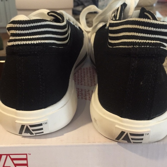 American Eagle women's sneakers - Picture 5 of 9